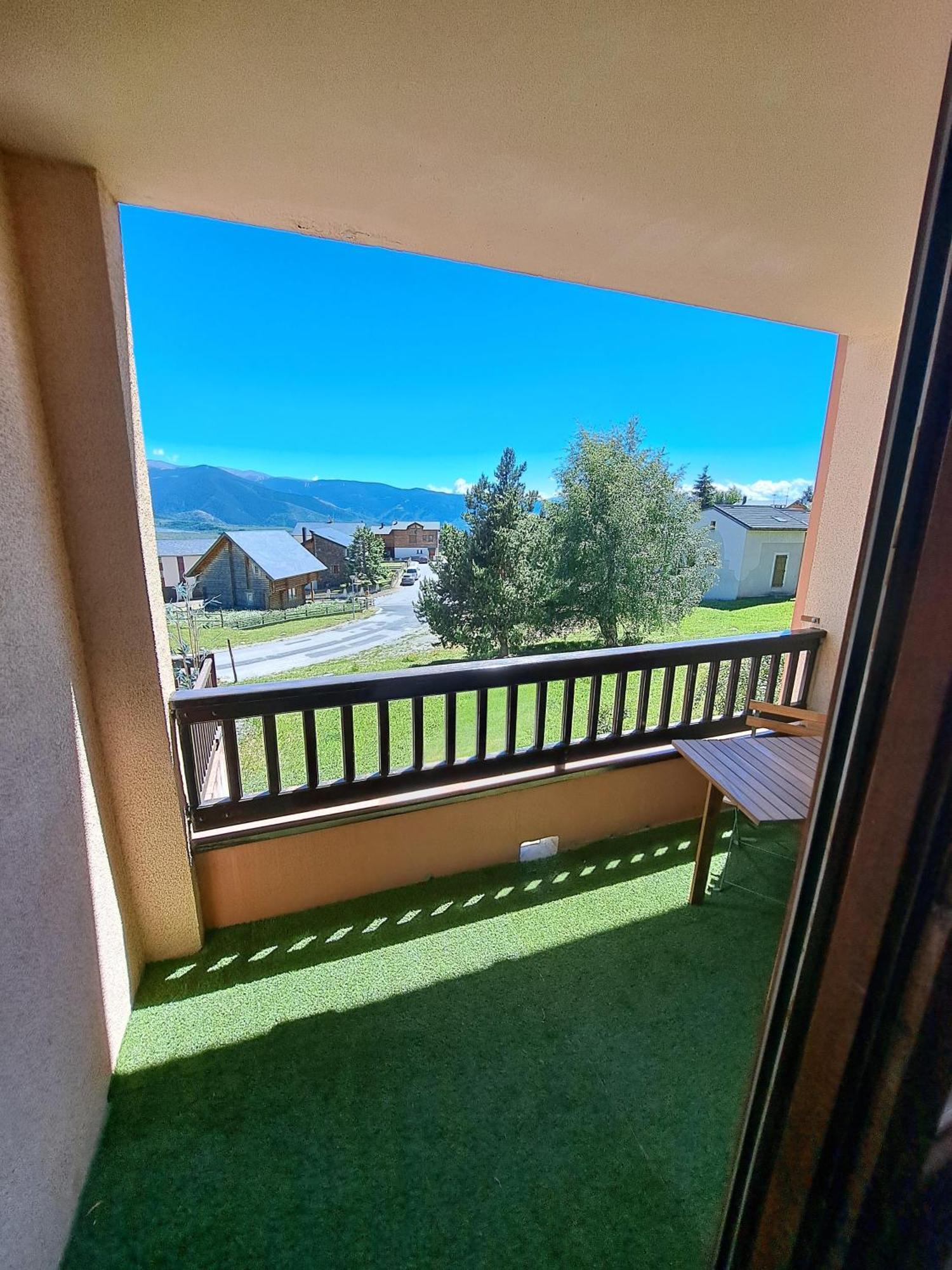 Studio Cabine 4 Couchages, Vue Face Aux Montagnes Font-Romeu-Odeillo-Via Εξωτερικό φωτογραφία