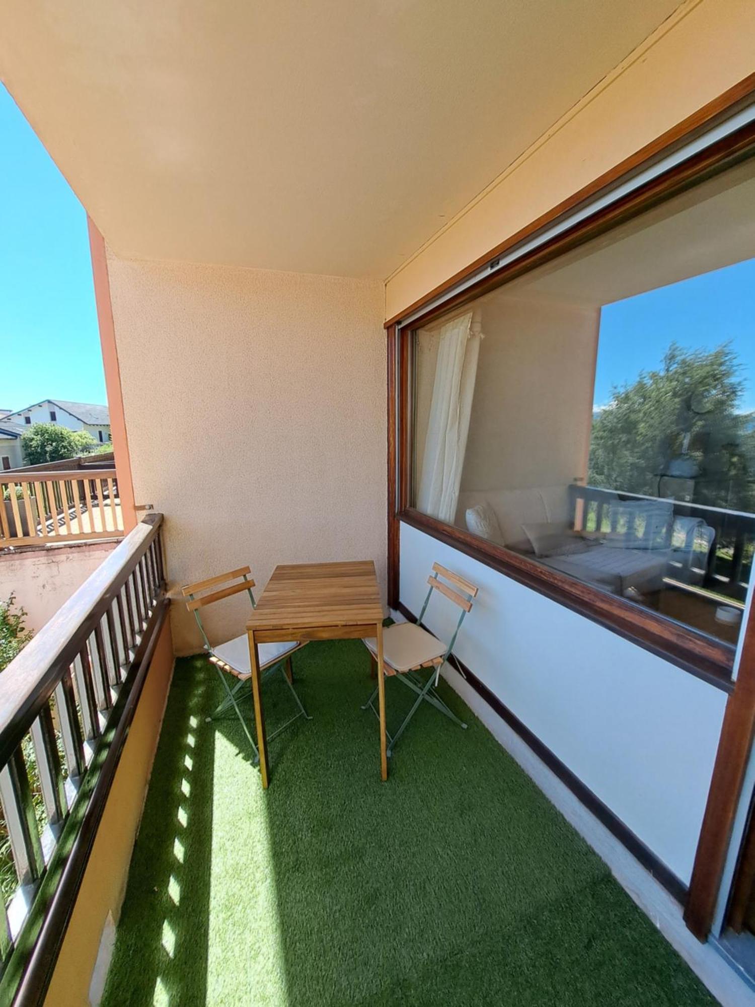 Studio Cabine 4 Couchages, Vue Face Aux Montagnes Font-Romeu-Odeillo-Via Εξωτερικό φωτογραφία