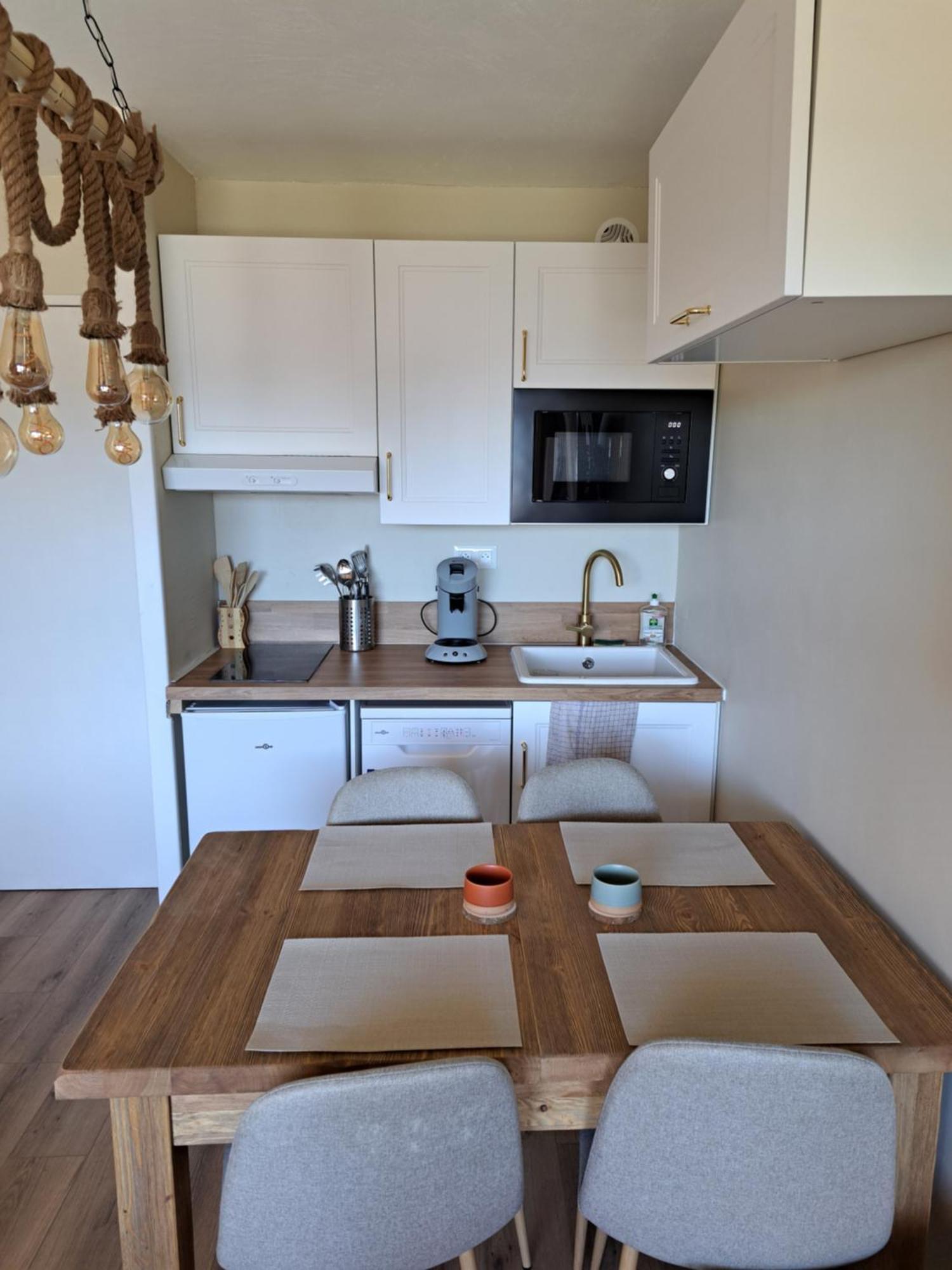 Studio Cabine 4 Couchages, Vue Face Aux Montagnes Font-Romeu-Odeillo-Via Εξωτερικό φωτογραφία